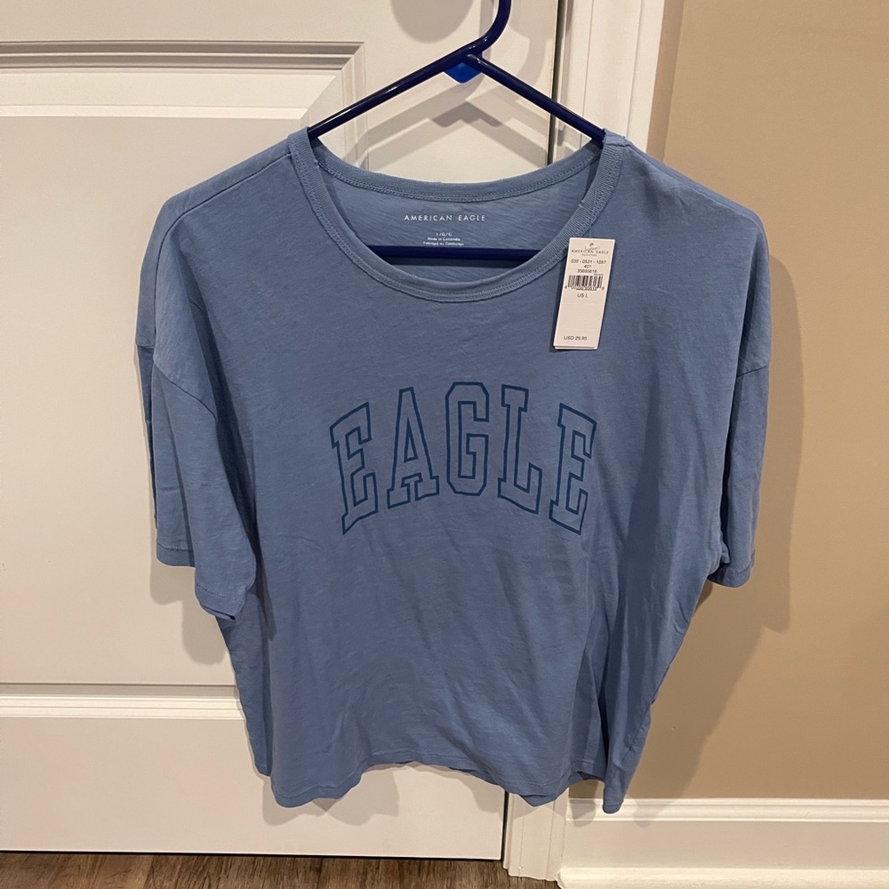 American Eagle cropped shirt. Size large